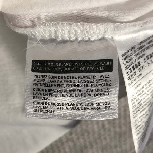 NWT Levi’s San Francisco T-Shirt! (XS) - Picture 7 of 9